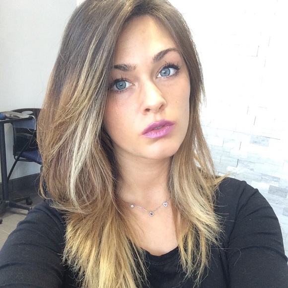 Meet your posher , Ashley - Picture 5 of 7